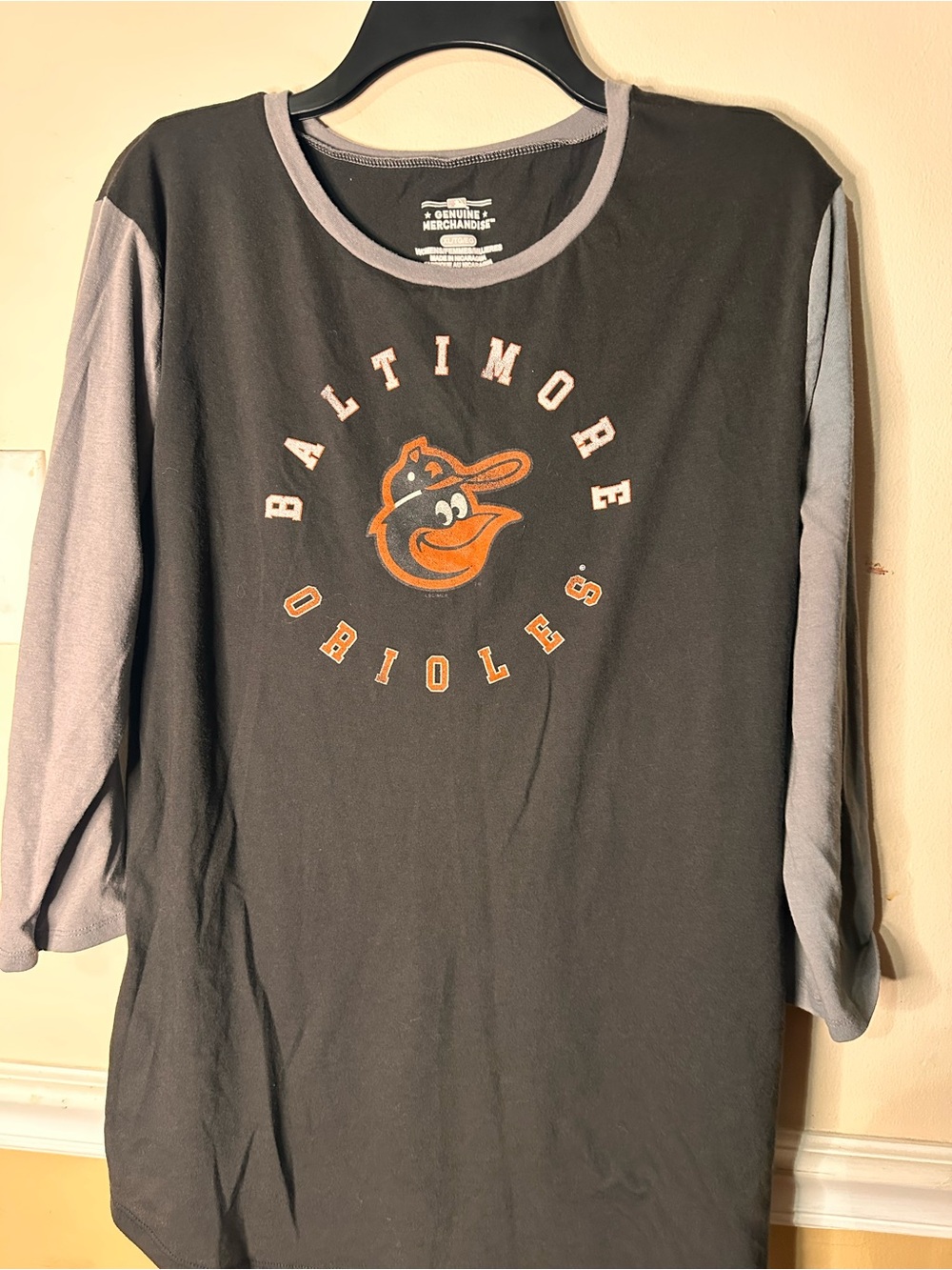Genuine Merchandise Baltimore Orioles Black & Gray Raglan Long Sleeve Shirt